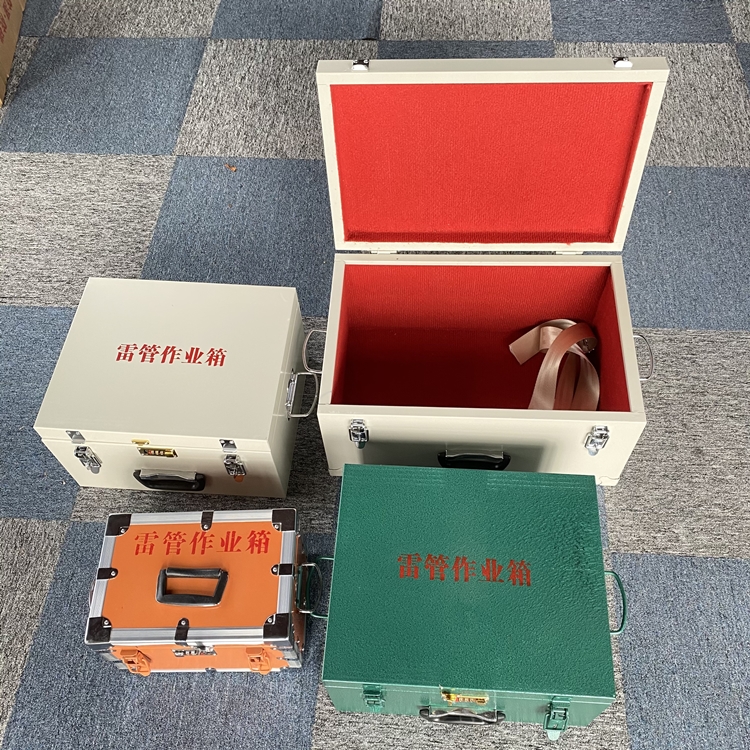 龙亭爆破工程作业箱如何选择？玻璃钢与传统材质的全面对比